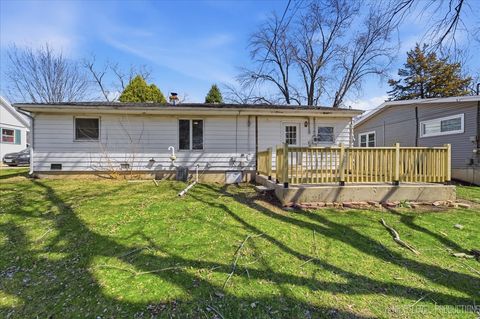 Tiny photo for 1717 S 5th Place, St. Charles, IL 60174 (MLS # 12606674)