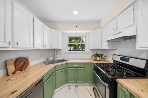 Tiny photo for 317 S 12th Street, St. Charles, IL 60174 (MLS # 12665456)