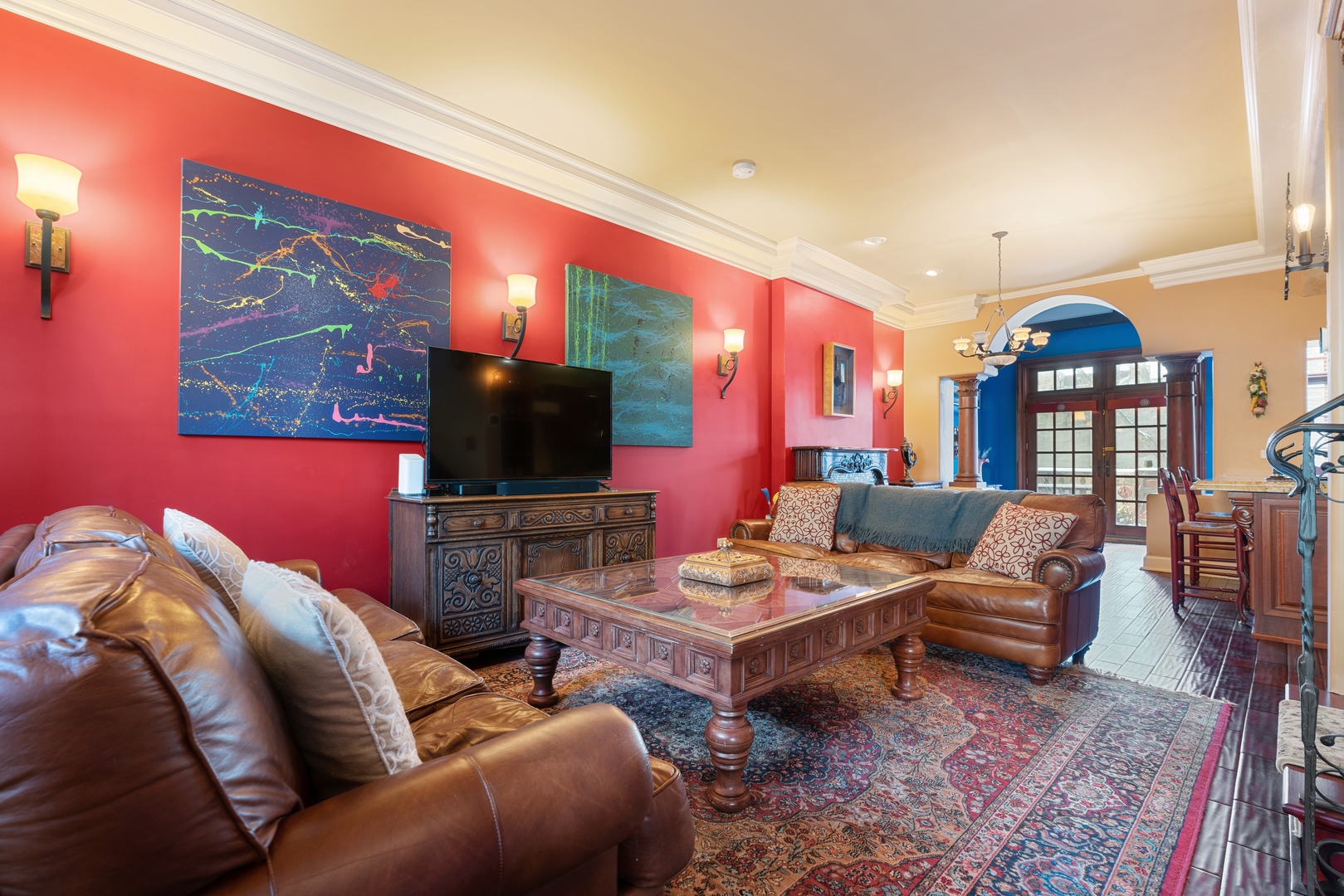 3842 N Alta Vista Terrace