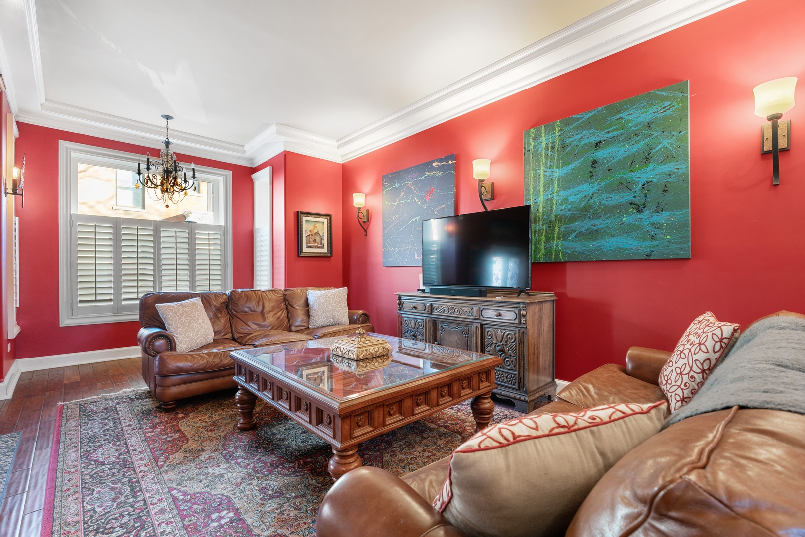 3842 N Alta Vista Terrace