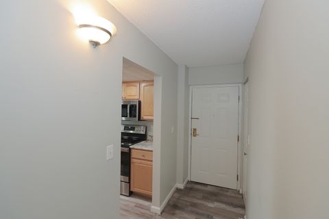 Tiny photo for 1 Bloomingdale Place #301, Bloomingdale, IL 60108 (MLS # 12471611)