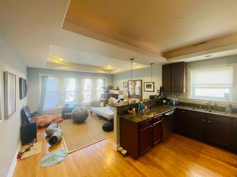 Tiny photo for 6711 N Lakewood Avenue #2N, Chicago, IL 60626 (MLS # 12585470)