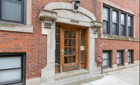 Tiny photo for 6711 N Lakewood Avenue #2N, Chicago, IL 60626 (MLS # 12585470)