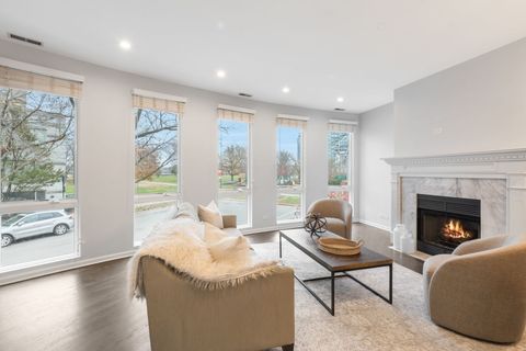 Tiny photo for 1522 S Prairie Avenue #H, Chicago, IL 60605 (MLS # 12521555)