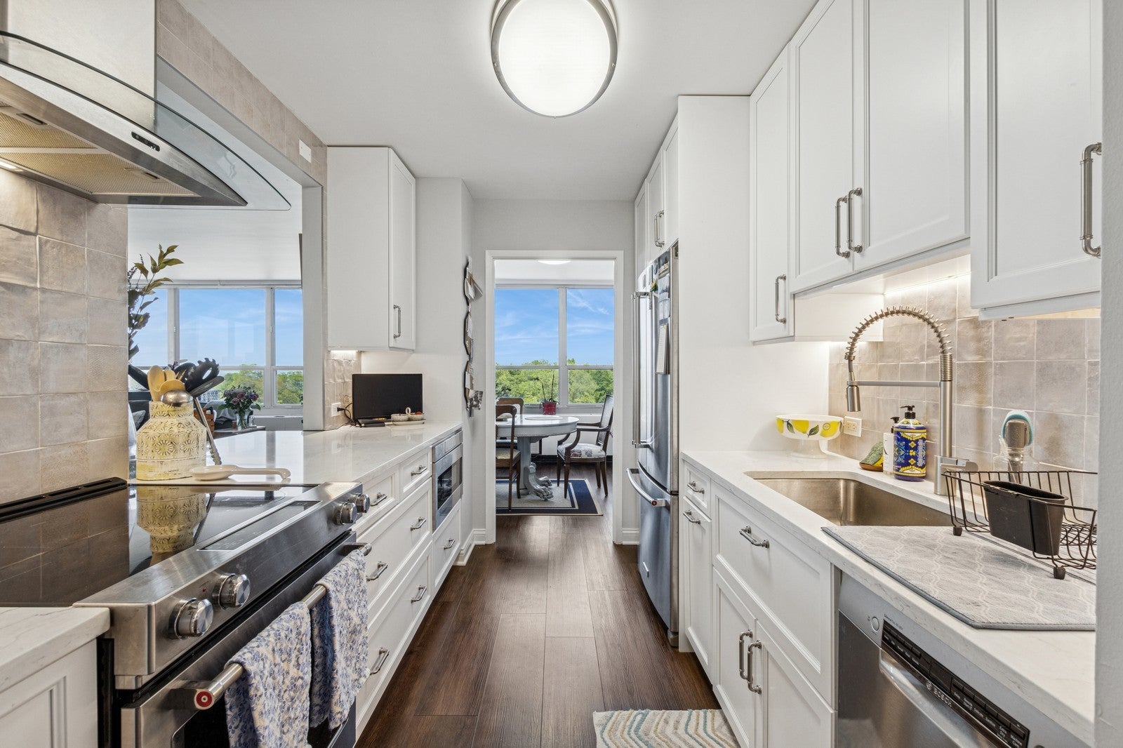 3550 N Lake Shore Drive 716