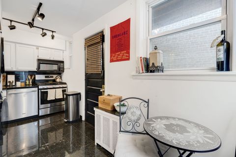 Tiny photo for 1209 W Farwell Avenue #3W, Chicago, IL 60626 (MLS # 12594703)