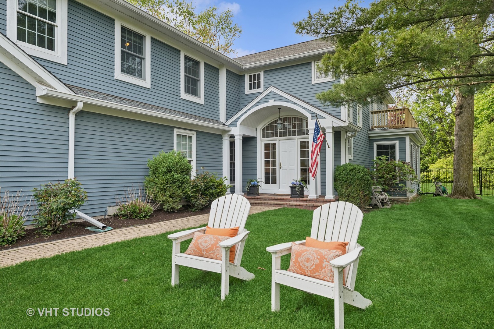 11 Longmeadow Road
