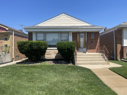 5819 S NARRAGANSETT AVE, CHICAGO, IL 60638 - Image 89da54af328c6b999223bb337d45a739/3649861622