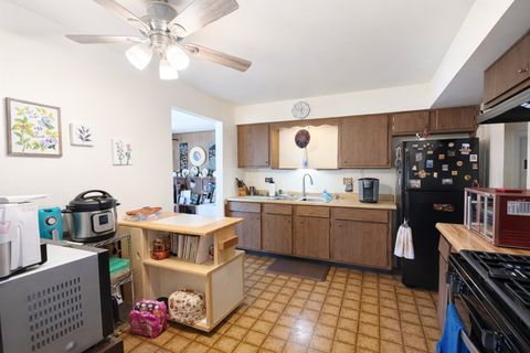 Tiny photo for 1320B Lore Lane #110, Lombard, IL 60148 (MLS # 12576574)