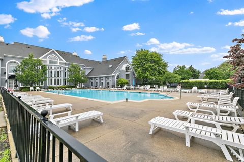 Tiny photo for 246 Lynwood Lane, Bloomingdale, IL 60108 (MLS # 12688267)