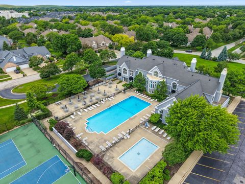 Tiny photo for 246 Lynwood Lane, Bloomingdale, IL 60108 (MLS # 12688267)
