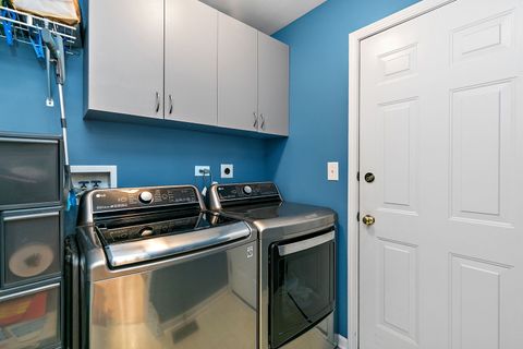 Tiny photo for 246 Lynwood Lane, Bloomingdale, IL 60108 (MLS # 12688267)