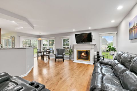 Tiny photo for 246 Lynwood Lane, Bloomingdale, IL 60108 (MLS # 12688267)