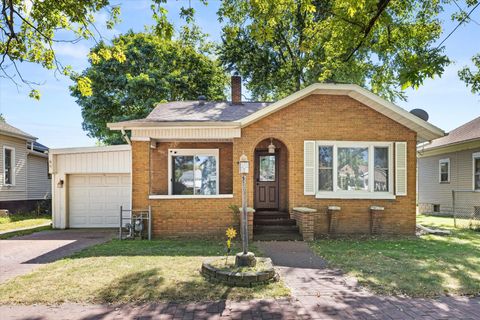 Photo of 207 W LaRue Street, Streator, IL 61364 (MLS # 12475938)