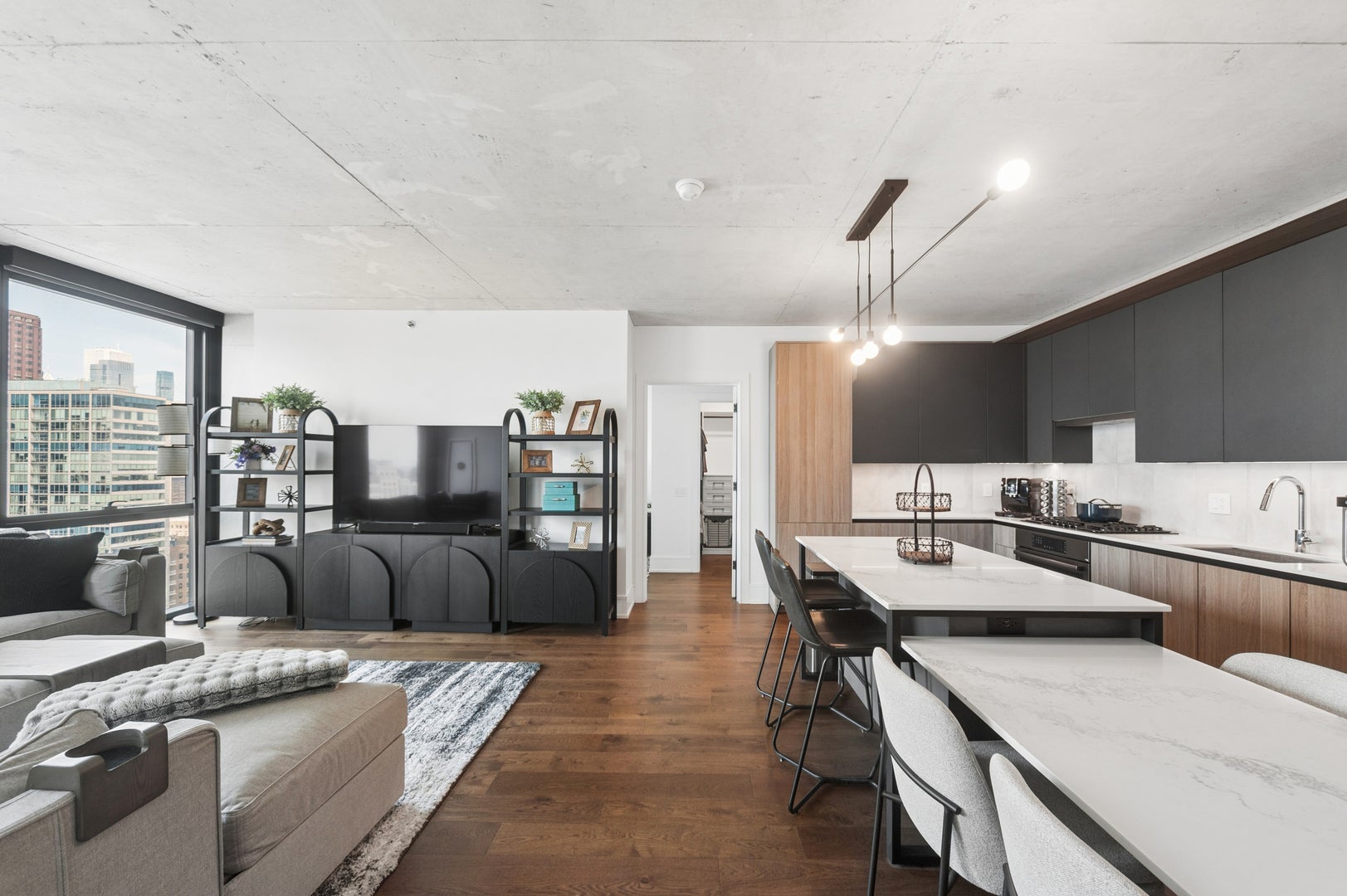 234 W Polk Street 2504