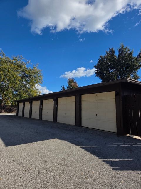 Tiny photo for 1327 Cass Lane E #301, Westmont, IL 60559 (MLS # 12502992)