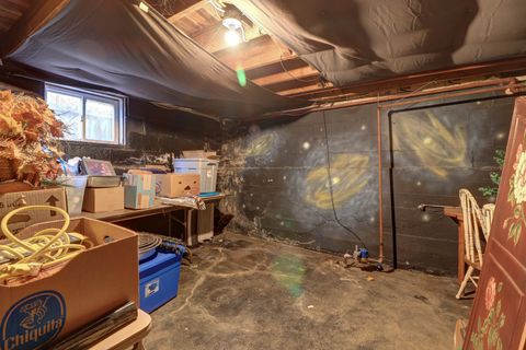 Tiny photo for 700 N 3rd Street, Clinton, IA 52732 (MLS # 12574318)