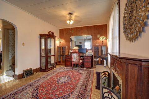 Tiny photo for 700 N 3rd Street, Clinton, IA 52732 (MLS # 12574318)