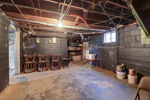 Tiny photo for 700 N 3rd Street, Clinton, IA 52732 (MLS # 12574318)