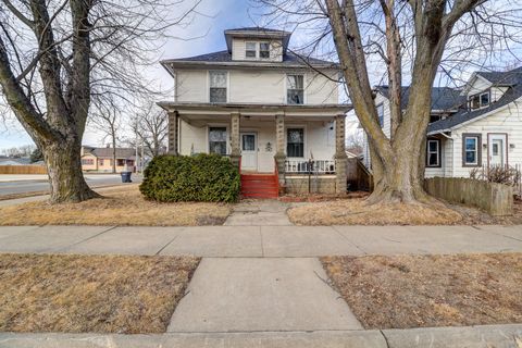Photo of 700 N 3rd Street, Clinton, IA 52732 (MLS # 12574318)
