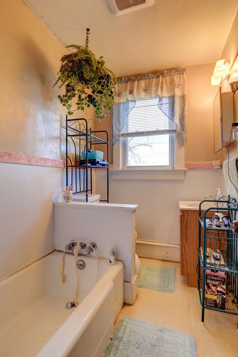 Tiny photo for 700 N 3rd Street, Clinton, IA 52732 (MLS # 12574318)