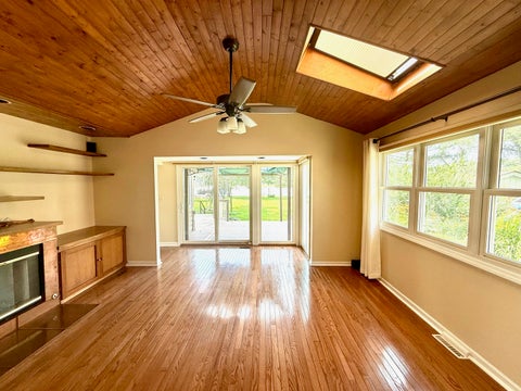 Tiny photo for 3315 S Riverdale Road, McHenry, IL 60051 (MLS # 12601858)