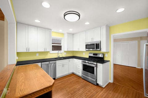 Tiny photo for 3315 S Riverdale Road, McHenry, IL 60051 (MLS # 12601858)