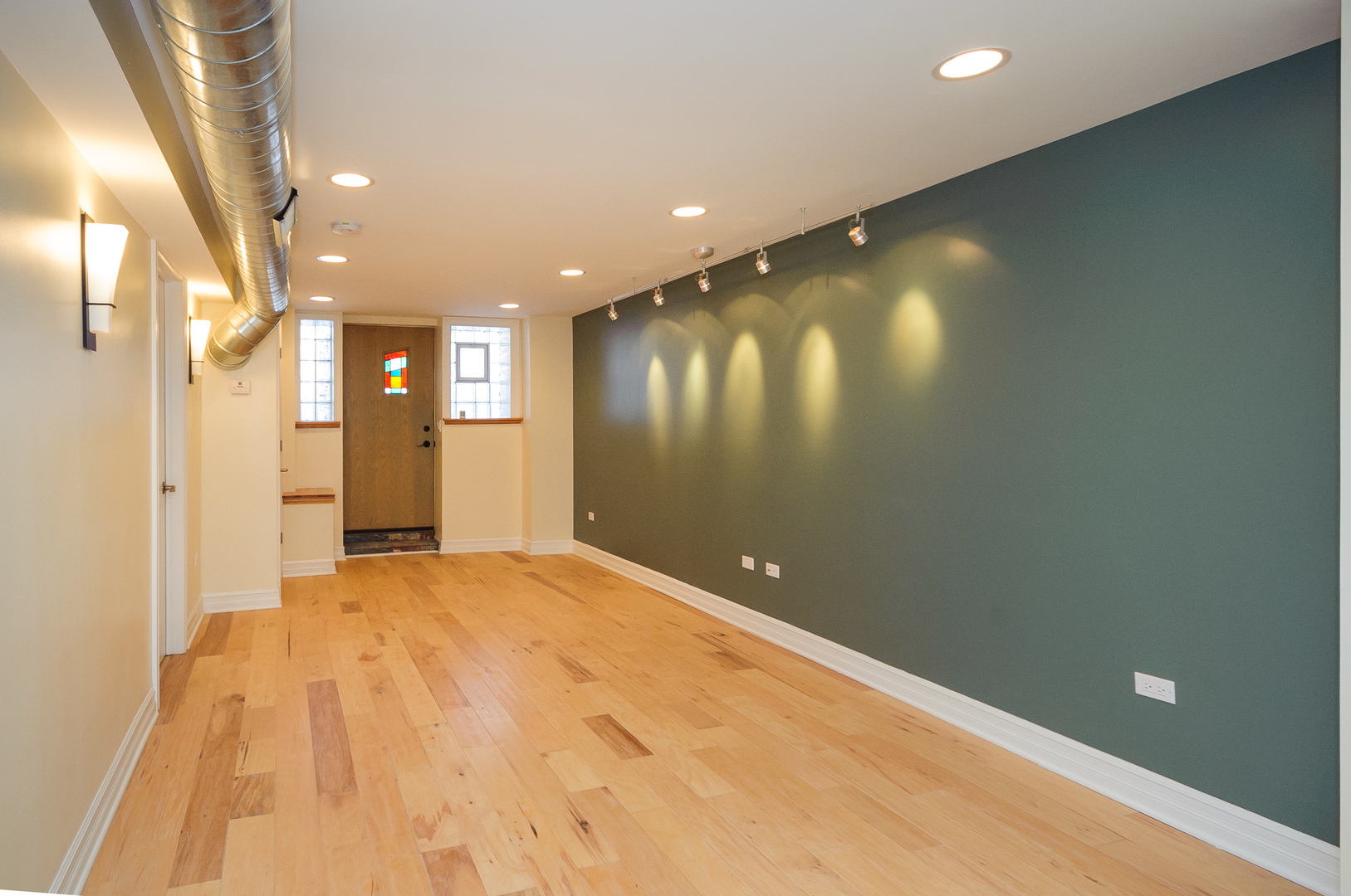 2155 W Potomac Avenue GDN