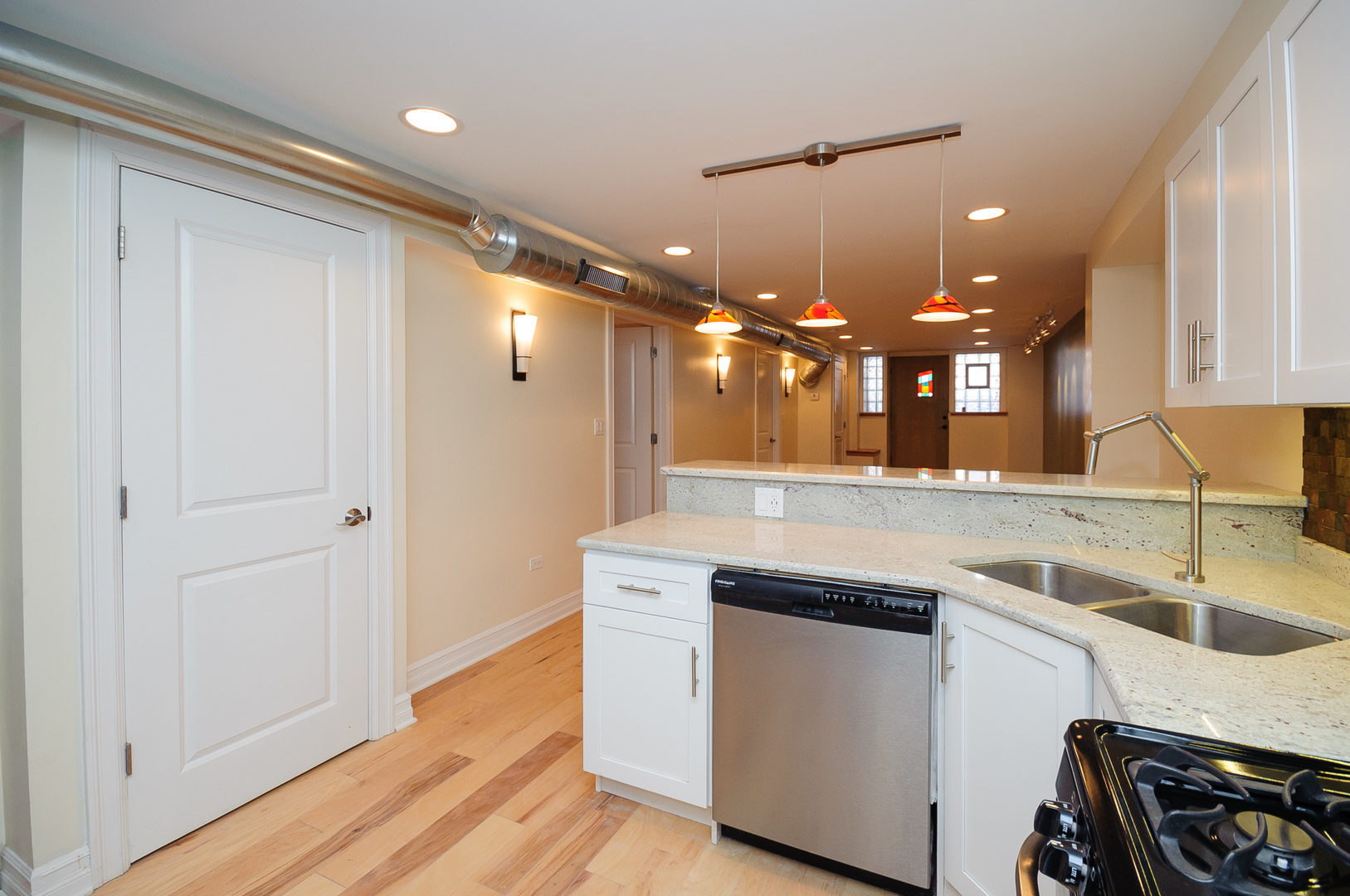 2155 W Potomac Avenue GDN