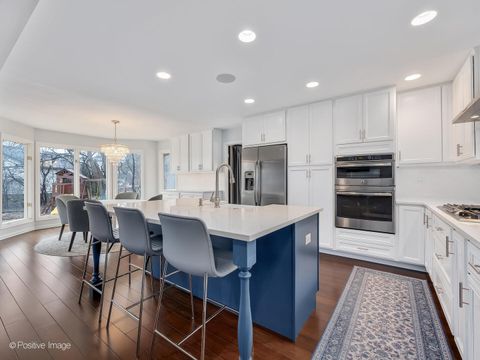 Tiny photo for 734 Forest Glen Lane, Oak Brook, IL 60523 (MLS # 12584548)