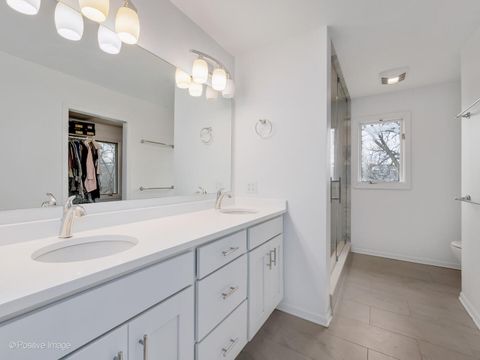 Tiny photo for 734 Forest Glen Lane, Oak Brook, IL 60523 (MLS # 12584548)