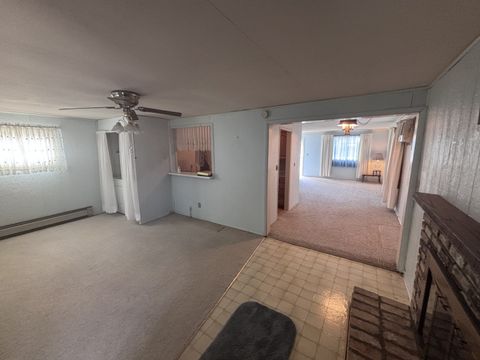 Tiny photo for 906 40th Street Court, Moline, IL 61265 (MLS # 12598938)