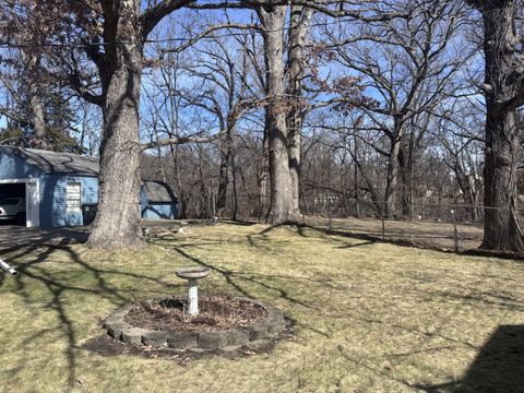 Tiny photo for 906 40th Street Court, Moline, IL 61265 (MLS # 12598938)