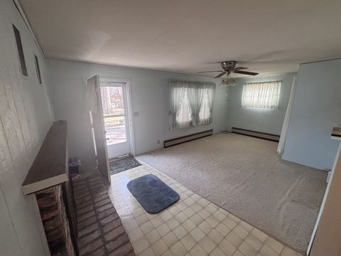 Tiny photo for 906 40th Street Court, Moline, IL 61265 (MLS # 12598938)