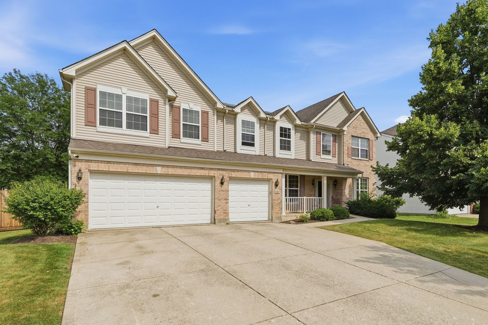 3 CLARIDGE Court