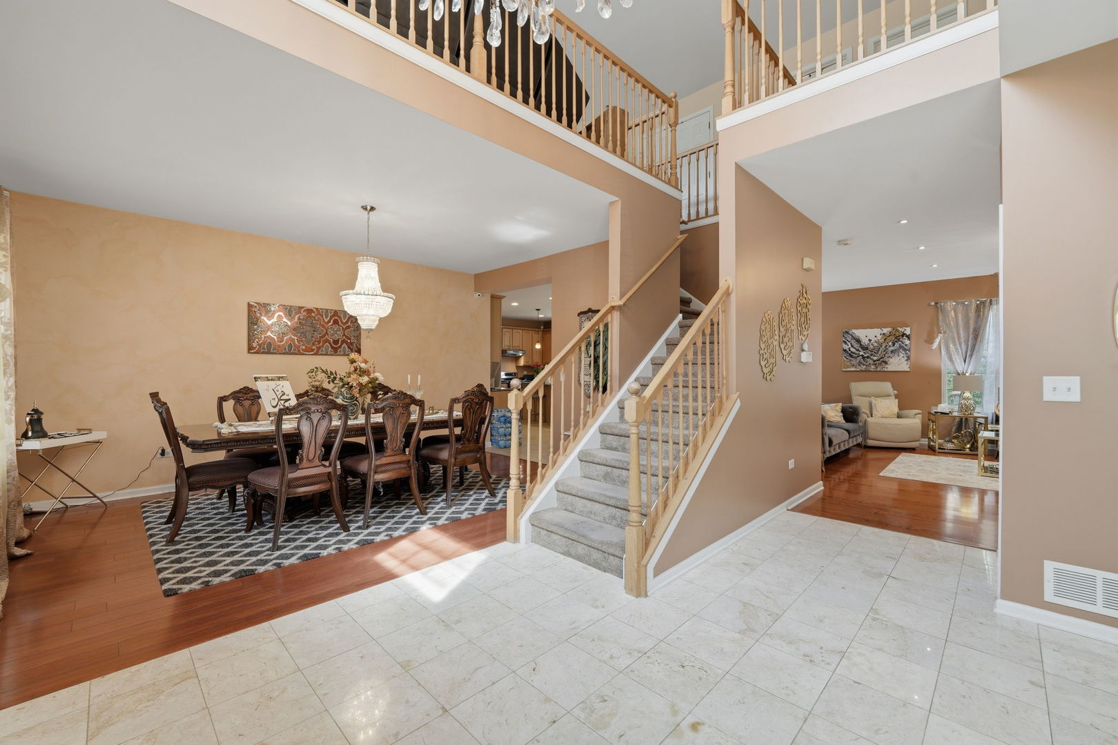 3 CLARIDGE Court