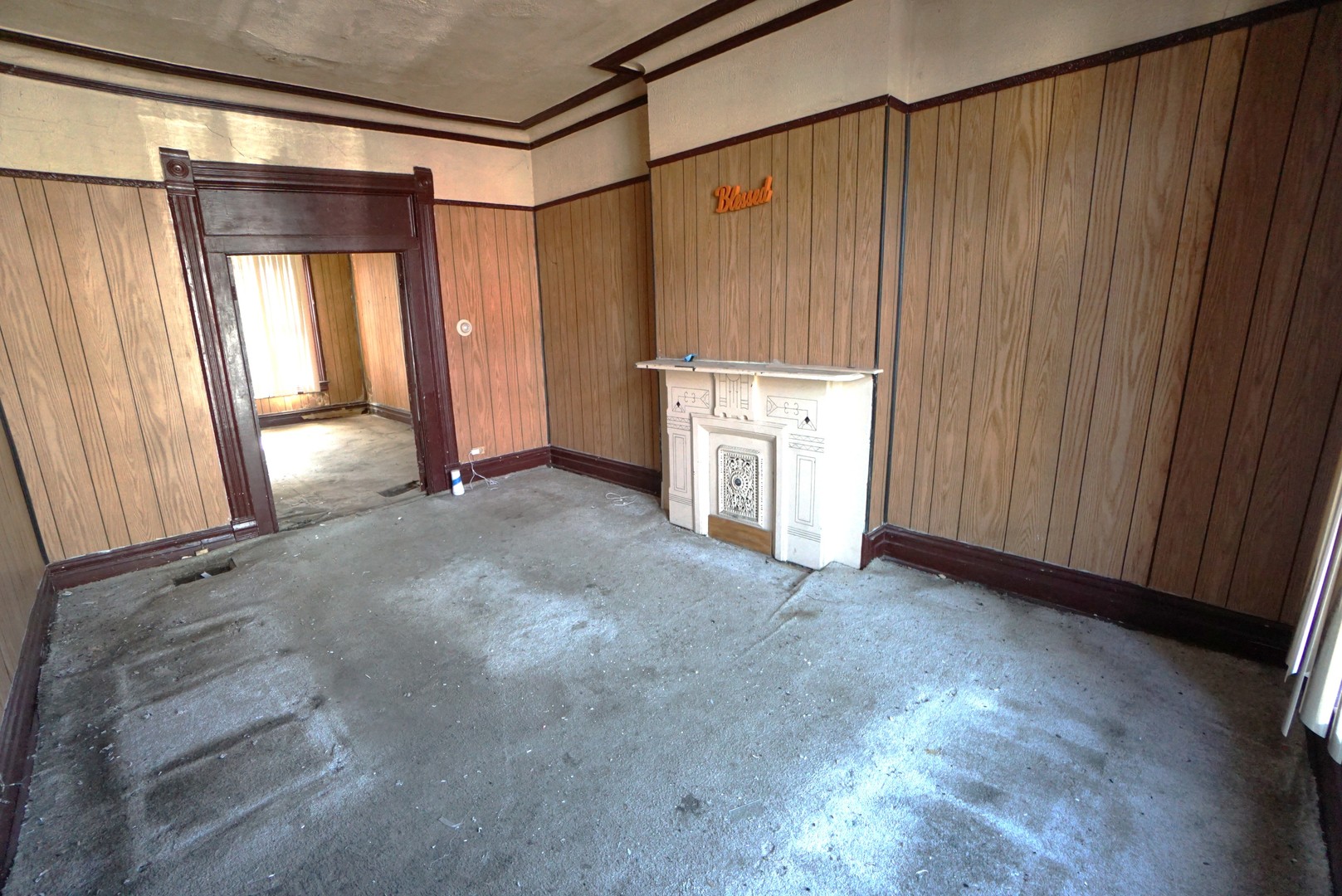 2751 W Maypole Avenue