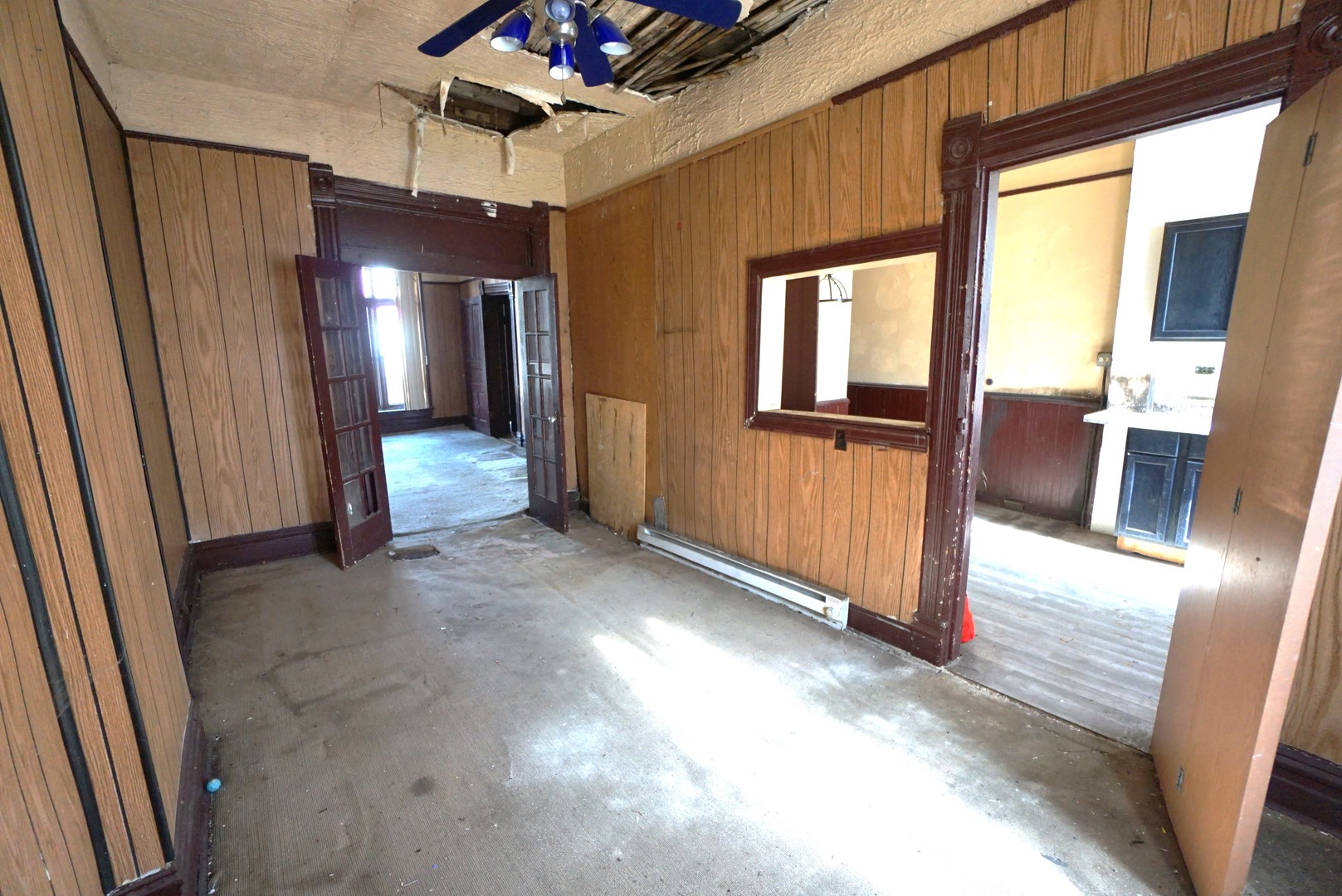 2751 W Maypole Avenue