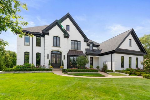 39W795 Goldenrod Drive St. Charles IL 60175