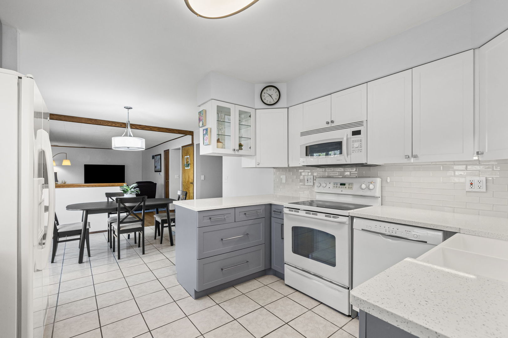 1822 W Pheasant Trail
