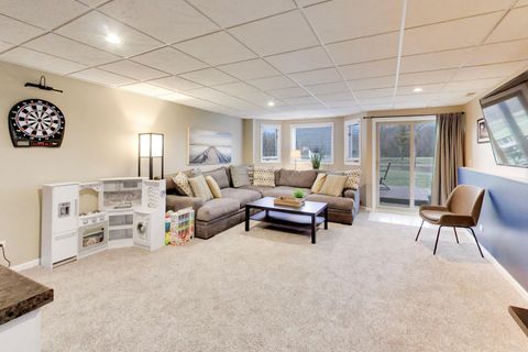 Tiny photo for 334 Bristol Lane, Fox River Grove, IL 60021 (MLS # 12626081)