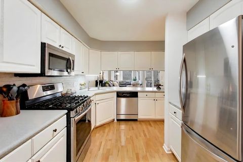 Tiny photo for 334 Bristol Lane, Fox River Grove, IL 60021 (MLS # 12626081)