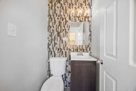 Tiny photo for 8526 S Euclid Avenue, Chicago, IL 60617 (MLS # 12715541)