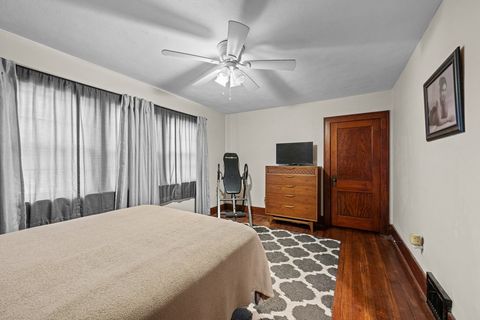 Tiny photo for 4202 10th Avenue, Moline, IL 61265 (MLS # 12584164)