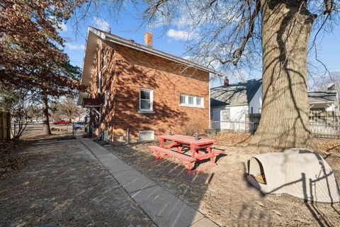 Tiny photo for 4202 10th Avenue, Moline, IL 61265 (MLS # 12584164)