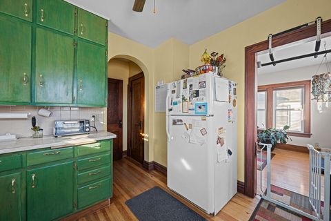 Tiny photo for 4202 10th Avenue, Moline, IL 61265 (MLS # 12584164)