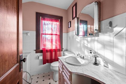 Tiny photo for 4202 10th Avenue, Moline, IL 61265 (MLS # 12584164)