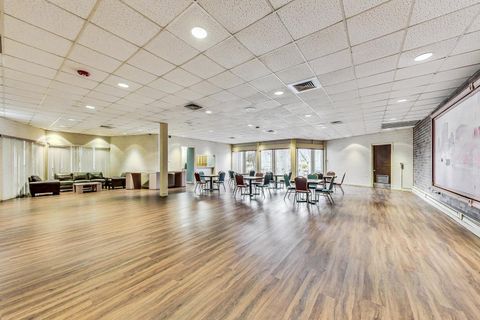 Tiny photo for 4000 Triumvera Drive #201A, Glenview, IL 60025 (MLS # 12544073)