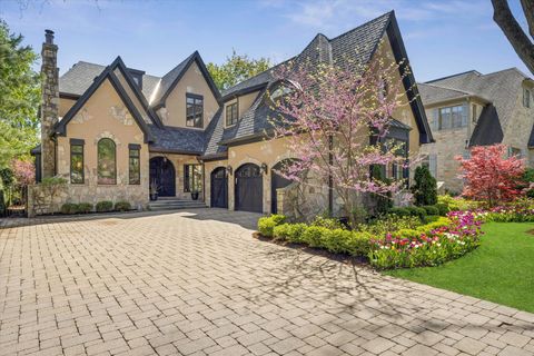 Photo of 561 Walker Road, Hinsdale, IL 60521 (MLS # 12650121)
