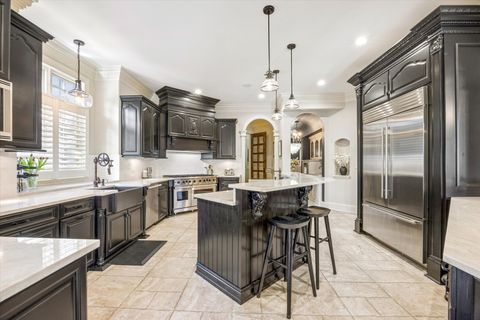 Tiny photo for 561 Walker Road, Hinsdale, IL 60521 (MLS # 12650121)